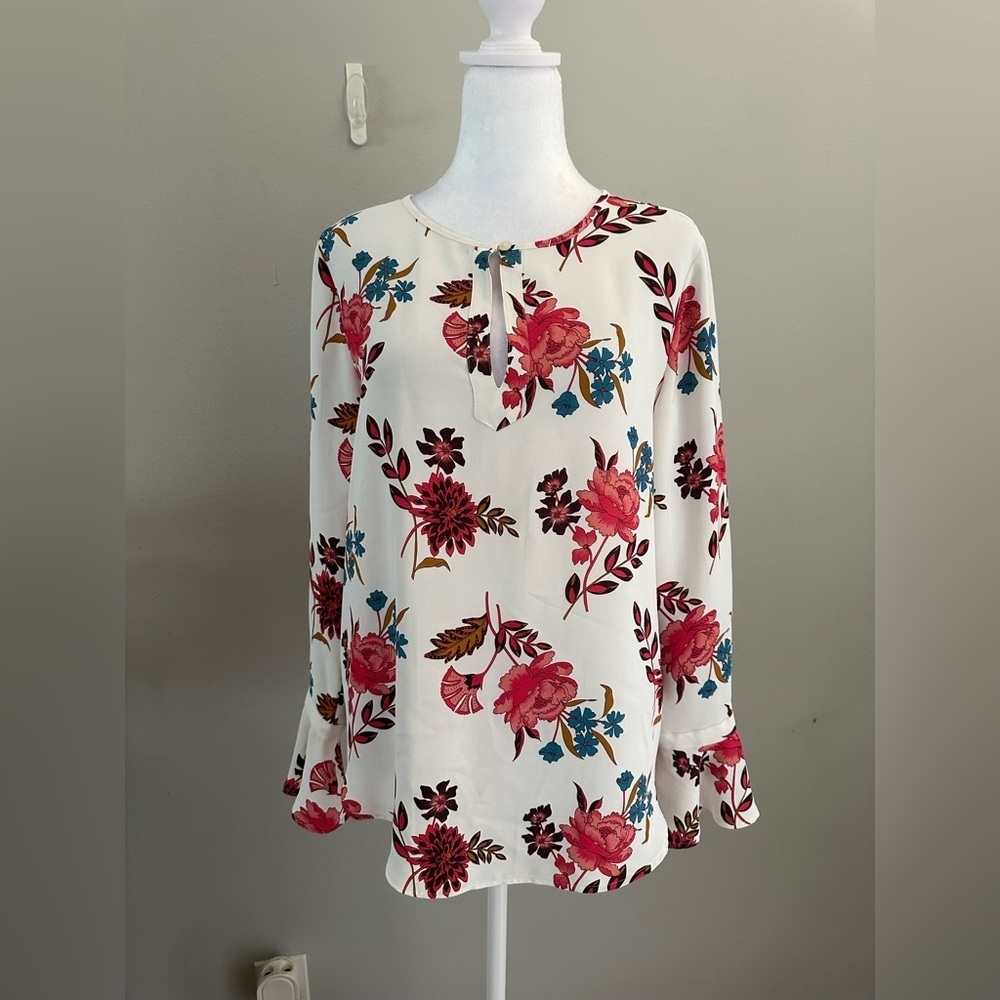 LOFT Professional Top White Floral Print Blouse Keyhole Bell Sleeve Pink Red S